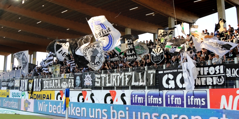 St. Poelten - Sturm Graz
Oesterreichische Fussball Bundesliga, 12. Runde, SKN St. Poelten - SK Sturm Graz, Arena St. Poelten, 26.10.2019. 

Foto zeigt Fans von Sturm
