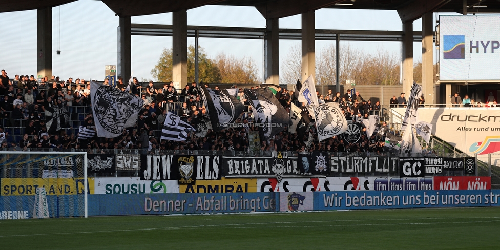 St. Poelten - Sturm Graz
Oesterreichische Fussball Bundesliga, 12. Runde, SKN St. Poelten - SK Sturm Graz, Arena St. Poelten, 26.10.2019. 

Foto zeigt Fans von Sturm
