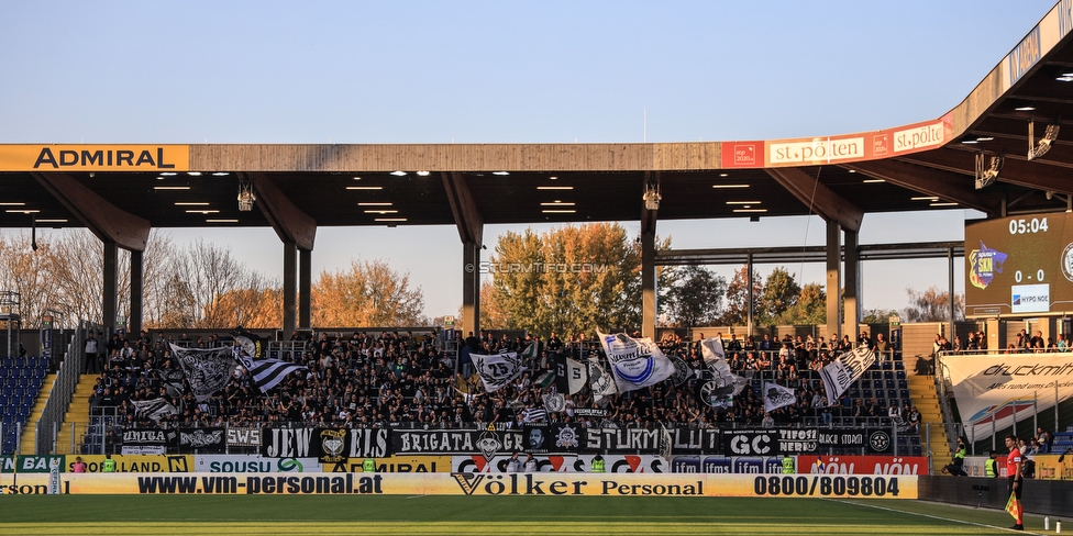 St. Poelten - Sturm Graz
Oesterreichische Fussball Bundesliga, 12. Runde, SKN St. Poelten - SK Sturm Graz, Arena St. Poelten, 26.10.2019. 

Foto zeigt Fans von Sturm
