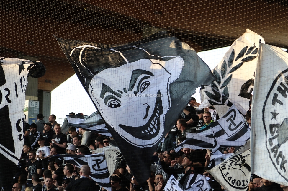 St. Poelten - Sturm Graz
Oesterreichische Fussball Bundesliga, 12. Runde, SKN St. Poelten - SK Sturm Graz, Arena St. Poelten, 26.10.2019. 

Foto zeigt Fans von Sturm
