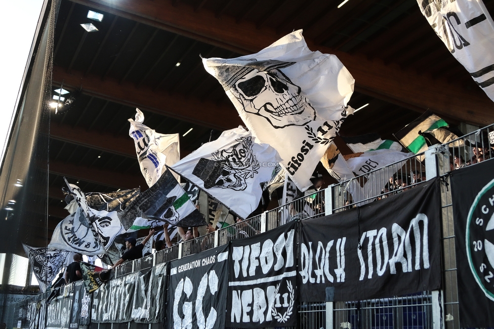 St. Poelten - Sturm Graz
Oesterreichische Fussball Bundesliga, 12. Runde, SKN St. Poelten - SK Sturm Graz, Arena St. Poelten, 26.10.2019. 

Foto zeigt Fans von Sturm
