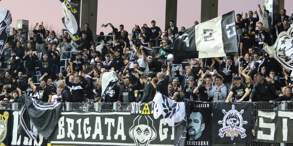 St. Poelten - Sturm Graz
Oesterreichische Fussball Bundesliga, 12. Runde, SKN St. Poelten - SK Sturm Graz, Arena St. Poelten, 26.10.2019. 

Foto zeigt Fans von Sturm
