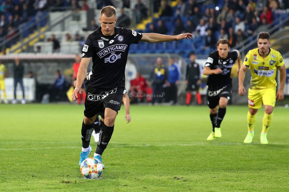 St. Poelten - Sturm Graz
Oesterreichische Fussball Bundesliga, 12. Runde, SKN St. Poelten - SK Sturm Graz, Arena St. Poelten, 26.10.2019. 

Foto zeigt Bekim Balaj (Sturm)
Schlüsselwörter: elfmeter tor