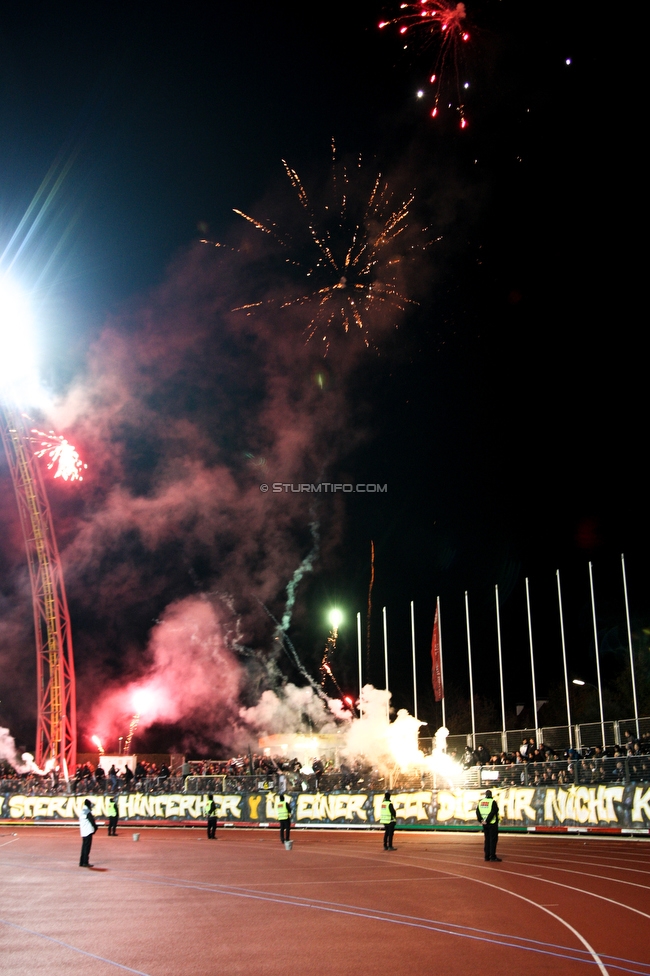 Kapfenberg - Sturm Graz
OEFB Cup, Achtelfinale, Kapfenberger SV - SK Sturm Graz, Franz-Fekete-Stadion Kapfenberg, 29.10.2019. 

Foto zeigt Fans von Sturm mit einer Choreografie
Schlüsselwörter: pyrotechnik