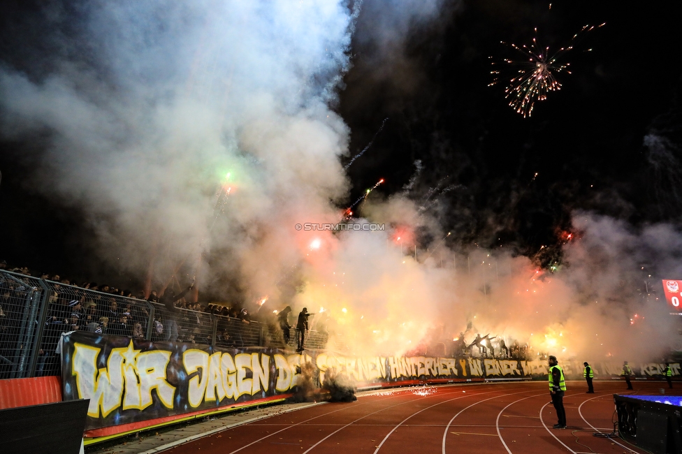 Kapfenberg - Sturm Graz
OEFB Cup, Achtelfinale, Kapfenberger SV - SK Sturm Graz, Franz-Fekete-Stadion Kapfenberg, 29.10.2019. 

Foto zeigt Fans von Sturm mit einer Choreografie
Schlüsselwörter: pyrotechnik