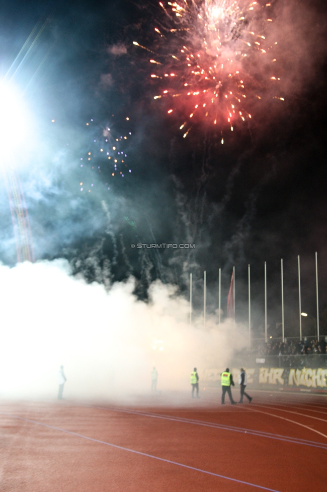 Kapfenberg - Sturm Graz
OEFB Cup, Achtelfinale, Kapfenberger SV - SK Sturm Graz, Franz-Fekete-Stadion Kapfenberg, 29.10.2019. 

Foto zeigt Fans von Sturm mit einer Choreografie
Schlüsselwörter: pyrotechnik