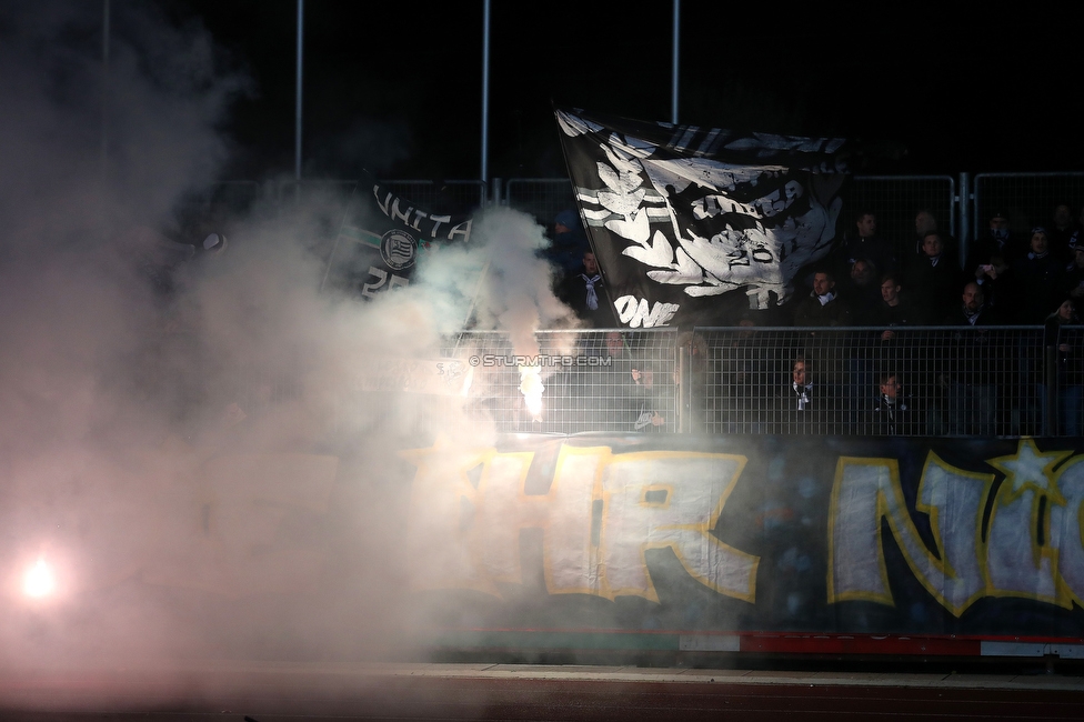 Kapfenberg - Sturm Graz
OEFB Cup, Achtelfinale, Kapfenberger SV - SK Sturm Graz, Franz-Fekete-Stadion Kapfenberg, 29.10.2019. 

Foto zeigt Fans von Sturm
Schlüsselwörter: pyrotechnik