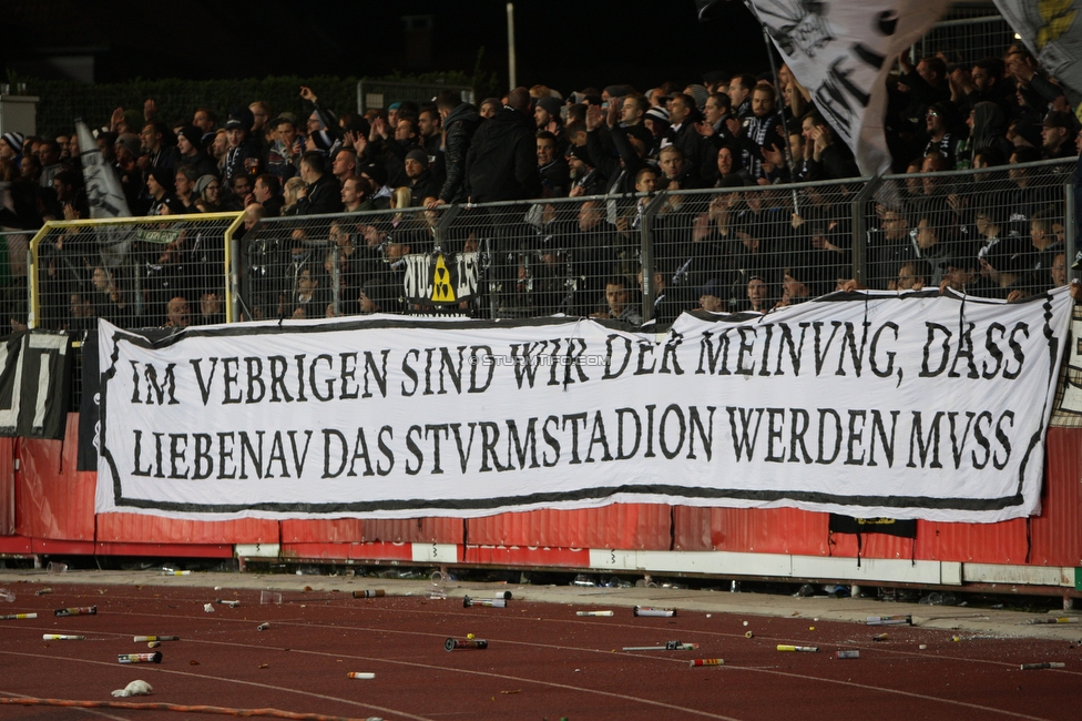 Kapfenberg - Sturm Graz
OEFB Cup, Achtelfinale, Kapfenberger SV - SK Sturm Graz, Franz-Fekete-Stadion Kapfenberg, 29.10.2019. 

Foto zeigt Fans von Sturm mit einem Spruchband
Schlüsselwörter: sturmstadion