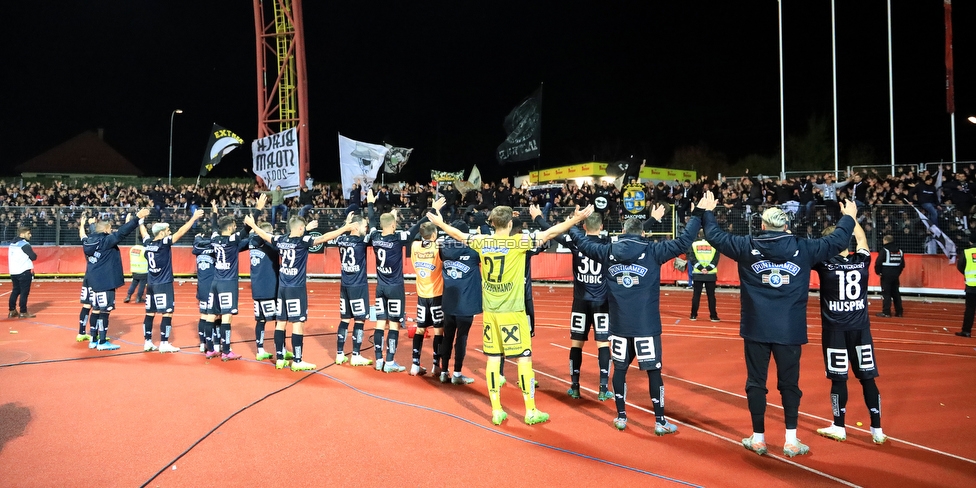 Kapfenberg - Sturm Graz
OEFB Cup, Achtelfinale, Kapfenberger SV - SK Sturm Graz, Franz-Fekete-Stadion Kapfenberg, 29.10.2019. 

Foto zeigt die Mannschaft von Sturm und Fans von Sturm
Schlüsselwörter: jubel