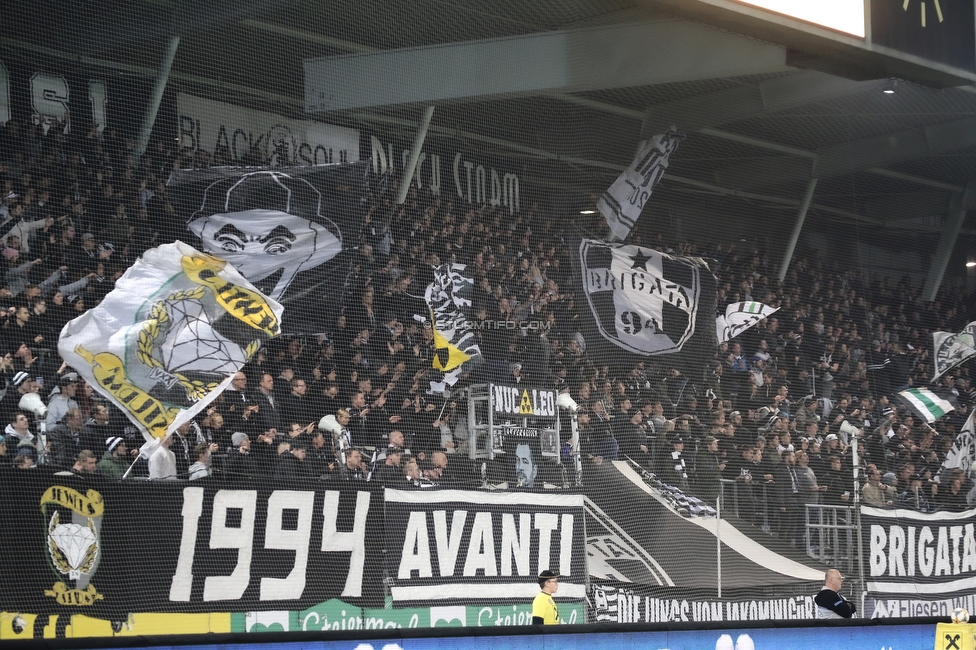 Sturm Graz - Wolfsberg
Oesterreichische Fussball Bundesliga, 13. Runde, SK Sturm Graz - Wolfsberger AC, Stadion Liebenau Graz, 02.11.2019. 

Foto zeigt Fans von Sturm
