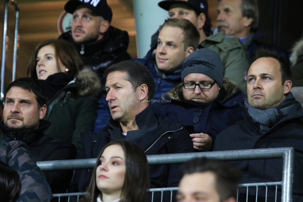 Sturm Graz - Hartberg
Oesterreichische Fussball Bundesliga, 14. Runde, SK Sturm Graz - TSV Hartberg, Stadion Liebenau Graz, 09.11.2019. 

Foto zeigt Franco Foda (Cheftrainer AUT) und Thomas Tebbich (wirtsch. Geschaeftsfuehrer Sturm)
