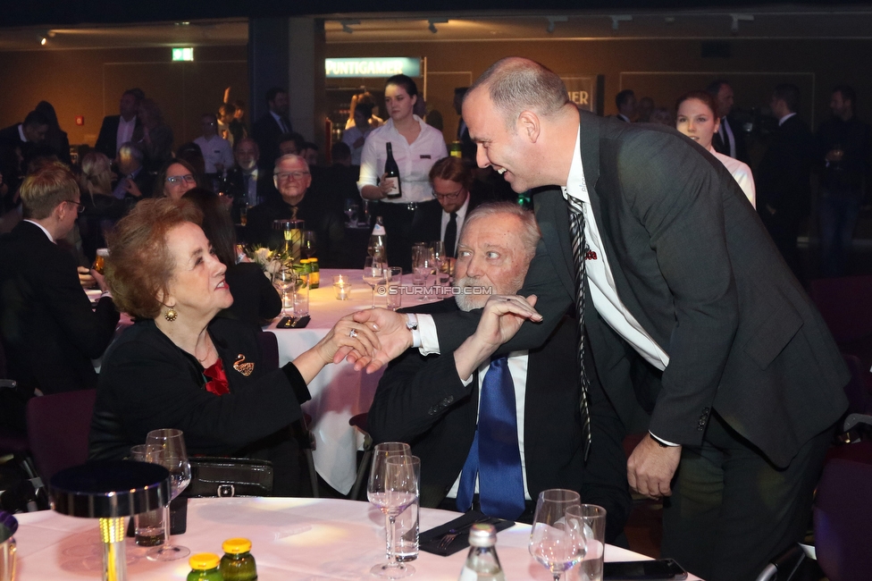 110 Jahre Sturmgeist Gala
110 Jahre Sturmgeist Gala, Helmut List Halle Graz, 03.12.2019.

Foto zeigt Ivica Osim (ehem. Trainer Sturm) und Mario Haas (ehem. Spieler Sturm)
