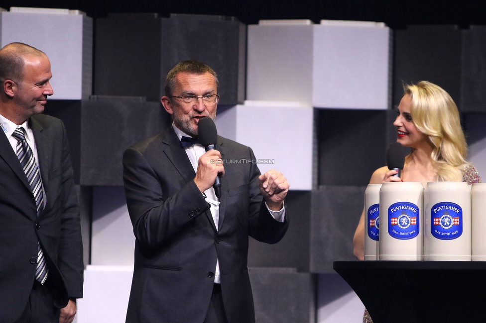 110 Jahre Sturmgeist Gala
110 Jahre Sturmgeist Gala, Helmut List Halle Graz, 03.12.2019.

Foto zeigt Mario Haas (ehem. Spieler Sturm), Andreas Stieber (Brauunion) und Silvia Schneider (Moderatorin)
