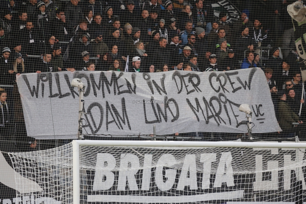 Sturm Graz - Altach
Oesterreichische Fussball Bundesliga, 17. Runde, SK Sturm Graz - SCR Altach, Stadion Liebenau Graz, 08.12.2019. 

Foto zeigt Fans von Sturm mit einem Spruchband
Schlüsselwörter: urbancrew baby