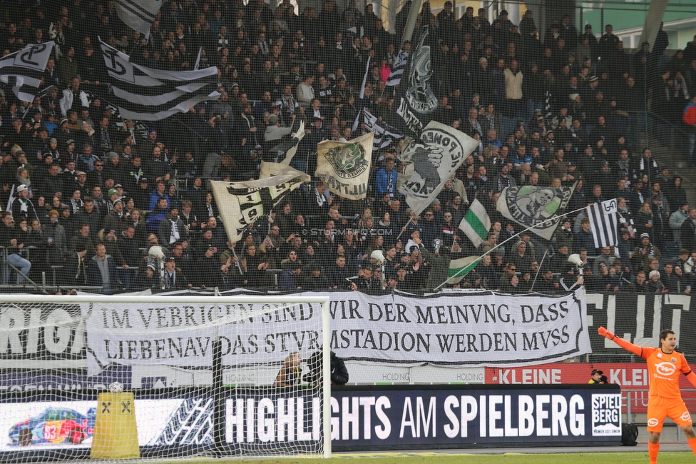 Sturm Graz - Altach
Oesterreichische Fussball Bundesliga, 17. Runde, SK Sturm Graz - SCR Altach, Stadion Liebenau Graz, 08.12.2019. 

Foto zeigt Fans von Sturm mit einem Spruchband
Schlüsselwörter: sturmstadion sturmflut