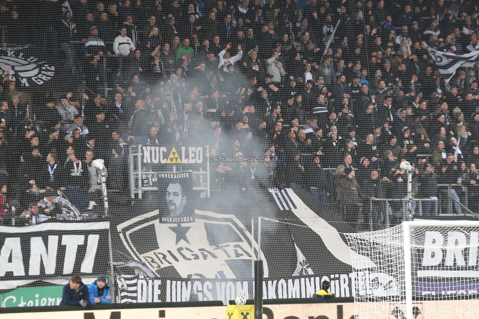 Sturm Graz - Altach
Oesterreichische Fussball Bundesliga, 17. Runde, SK Sturm Graz - SCR Altach, Stadion Liebenau Graz, 08.12.2019. 

Foto zeigt Fans von Sturm
Schlüsselwörter: brigata pyrotechnik