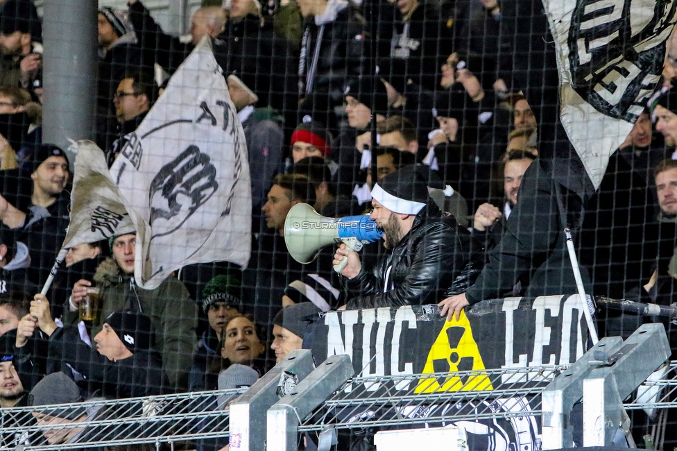 LASK - Sturm Graz
Oesterreichische Fussball Bundesliga, 18. Runde, LASK - SK Sturm Graz, Waldstadion Pasching, 15.12.2019. 

Foto zeigt Fans von Sturm
Schlüsselwörter: brigata vorsaenger