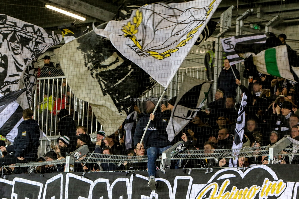 LASK - Sturm Graz
Oesterreichische Fussball Bundesliga, 18. Runde, LASK - SK Sturm Graz, Waldstadion Pasching, 15.12.2019. 

Foto zeigt Fans von Sturm
Schlüsselwörter: jewels