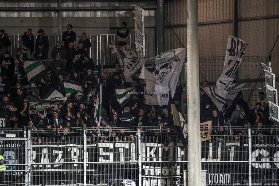 LASK - Sturm Graz
Oesterreichische Fussball Bundesliga, 18. Runde, LASK - SK Sturm Graz, Waldstadion Pasching, 15.12.2019. 

Foto zeigt Fans von Sturm
Schlüsselwörter: sturmflut