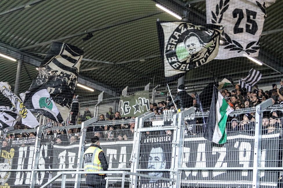 LASK - Sturm Graz
Oesterreichische Fussball Bundesliga, 18. Runde, LASK - SK Sturm Graz, Waldstadion Pasching, 15.12.2019. 

Foto zeigt Fans von Sturm
Schlüsselwörter: brigata