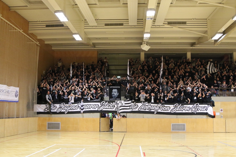 10. Sturm Nachwuchscup
SK Sturm Graz Nachwuchscup, ASVOE Halle Graz, 04.01.2020.

Foto zeigt Fans von Sturm
