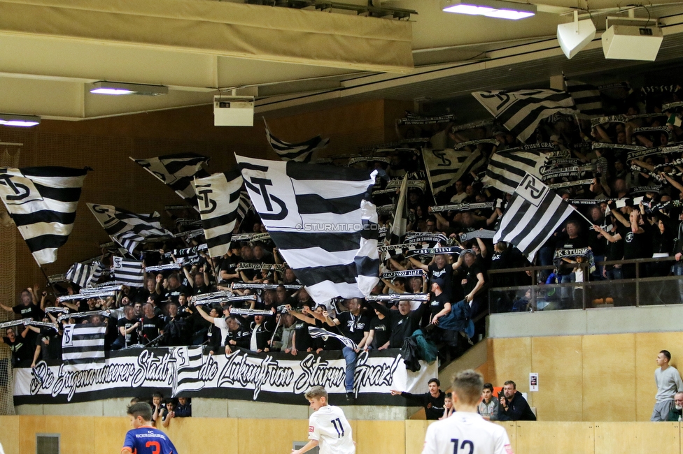 10. Sturm Nachwuchscup
SK Sturm Graz Nachwuchscup, ASVOE Halle Graz, 04.01.2020.

Foto zeigt Jugendspieler und Fans von Sturm
