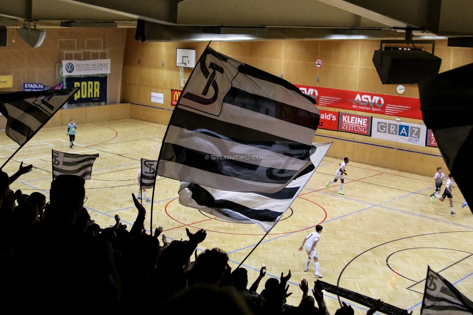 10. Sturm Nachwuchscup
SK Sturm Graz Nachwuchscup, ASVOE Halle Graz, 04.01.2020.

Foto zeigt Fans von Sturm und Jugendspieler
