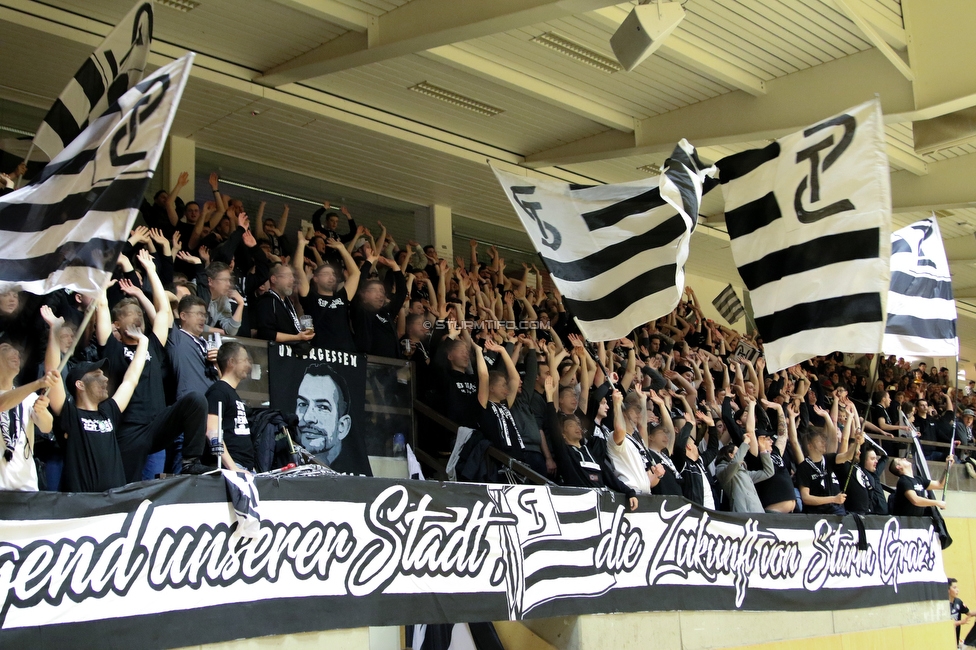 10. Sturm Nachwuchscup
SK Sturm Graz Nachwuchscup, ASVOE Halle Graz, 04.01.2020.

Foto zeigt Fans von Sturm
