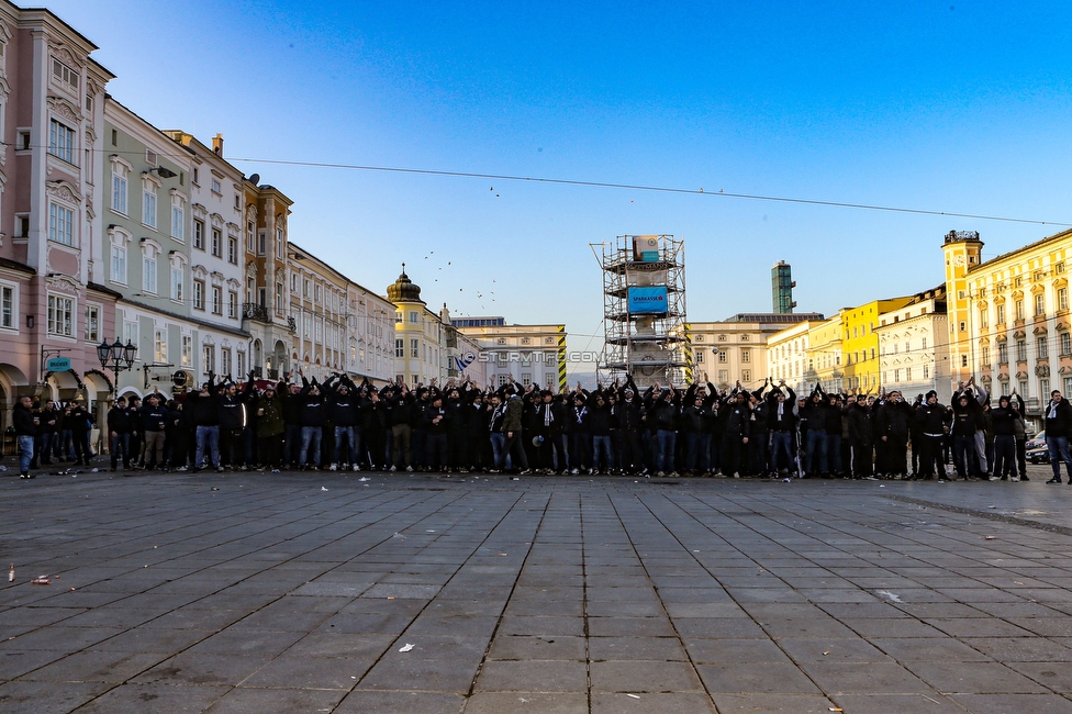 LASK - Sturm Graz
OEFB Cup, Viertelfinale, LASK - SK Sturm Graz, Stadion Gugl Linz, 08.02.2020. 

Foto zeigt Fans von Sturm beim Corteo
