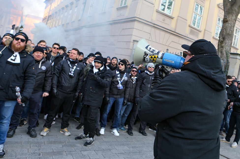 LASK - Sturm Graz
OEFB Cup, Viertelfinale, LASK - SK Sturm Graz, Stadion Gugl Linz, 08.02.2020. 

Foto zeigt Fans von Sturm beim Corteo
