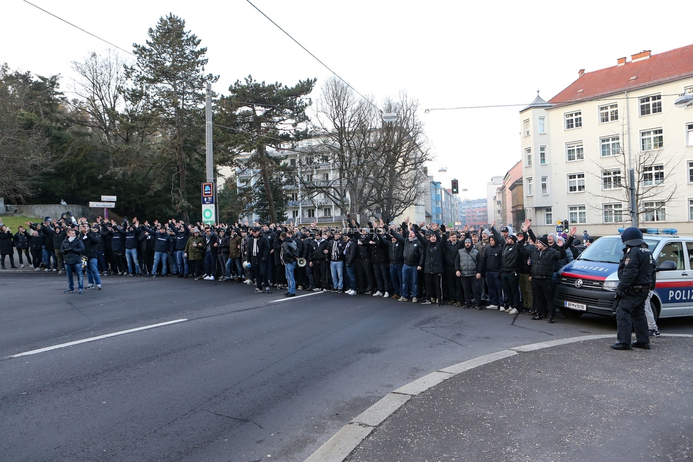 LASK - Sturm Graz
OEFB Cup, Viertelfinale, LASK - SK Sturm Graz, Stadion Gugl Linz, 08.02.2020. 

Foto zeigt Fans von Sturm beim Corteo
