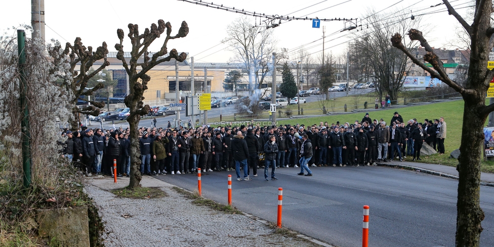 LASK - Sturm Graz
OEFB Cup, Viertelfinale, LASK - SK Sturm Graz, Stadion Gugl Linz, 08.02.2020. 

Foto zeigt Fans von Sturm beim Corteo
