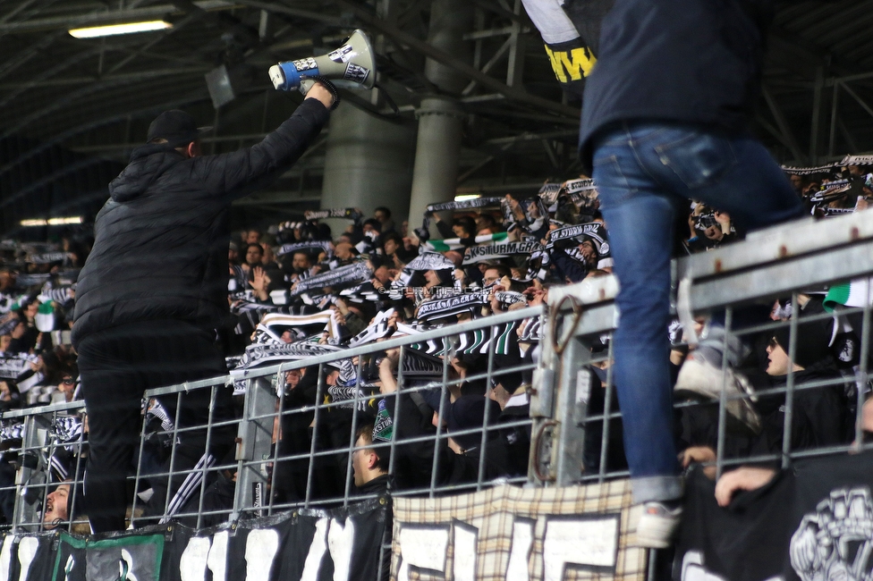 LASK - Sturm Graz
OEFB Cup, Viertelfinale, LASK - SK Sturm Graz, Stadion Gugl Linz, 08.02.2020. 

Foto zeigt Fans von Sturm
