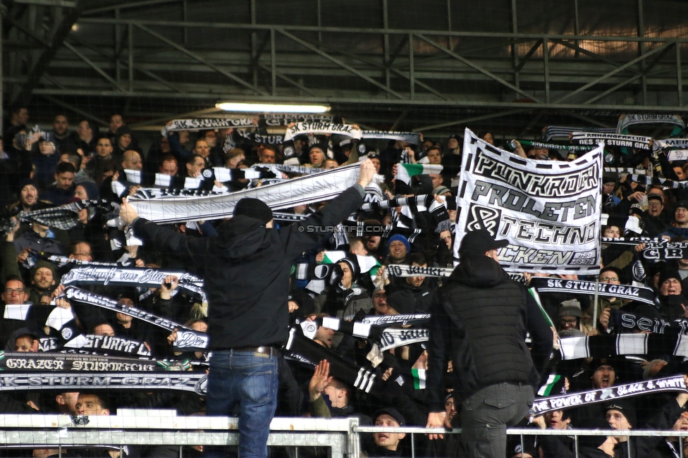 LASK - Sturm Graz
OEFB Cup, Viertelfinale, LASK - SK Sturm Graz, Stadion Gugl Linz, 08.02.2020. 

Foto zeigt Fans von Sturm
