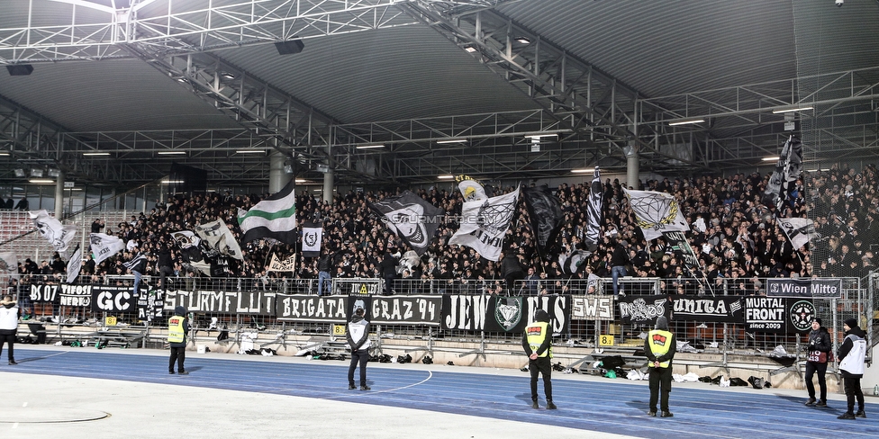 LASK - Sturm Graz
OEFB Cup, Viertelfinale, LASK - SK Sturm Graz, Stadion Gugl Linz, 08.02.2020. 

Foto zeigt Fans von Sturm
