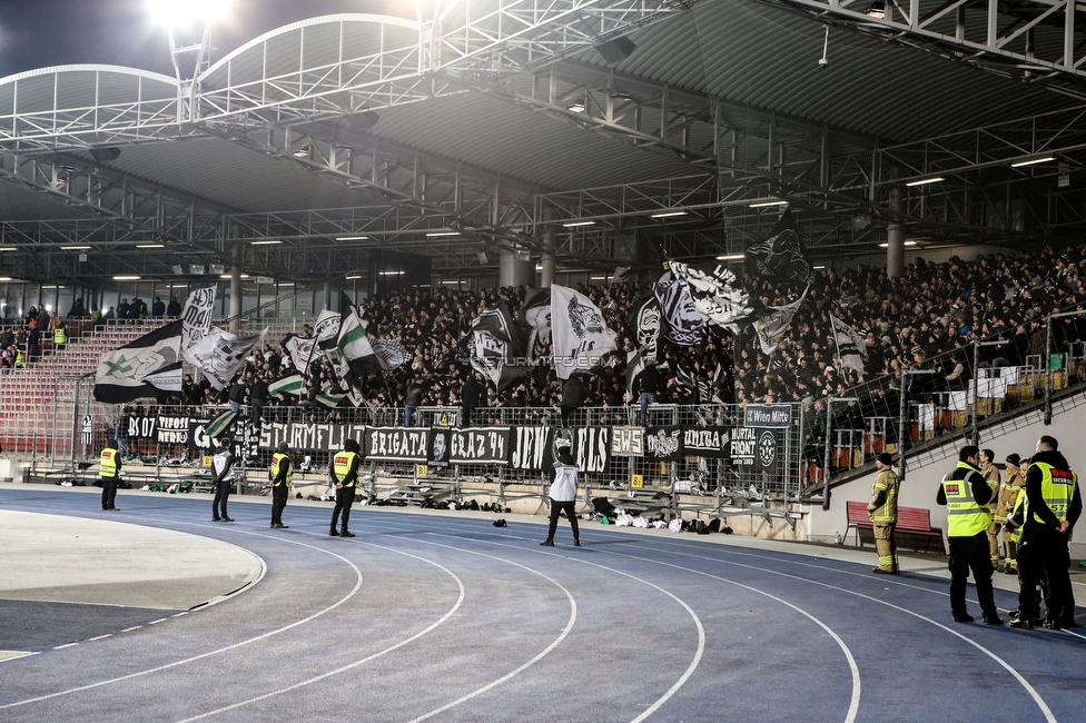 LASK - Sturm Graz
OEFB Cup, Viertelfinale, LASK - SK Sturm Graz, Stadion Gugl Linz, 08.02.2020. 

Foto zeigt Fans von Sturm
