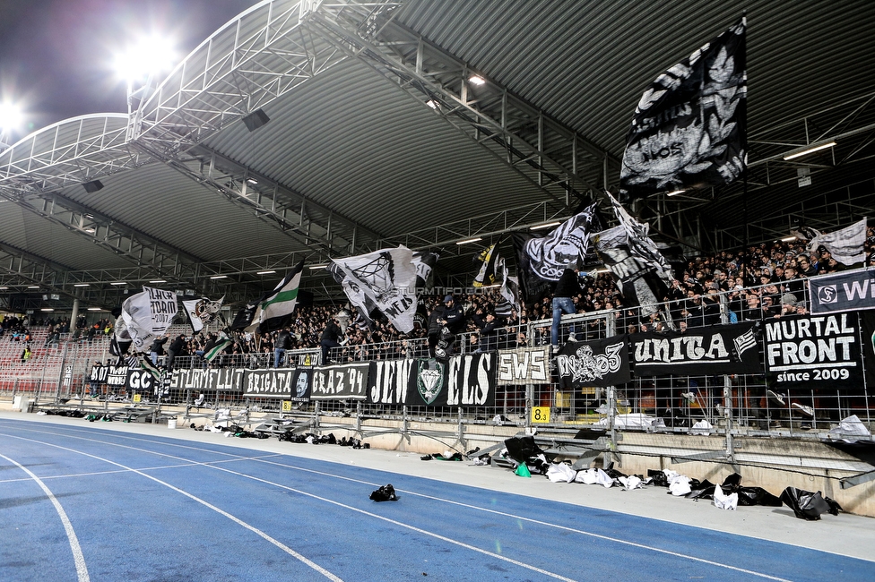 LASK - Sturm Graz
OEFB Cup, Viertelfinale, LASK - SK Sturm Graz, Stadion Gugl Linz, 08.02.2020. 

Foto zeigt Fans von Sturm
