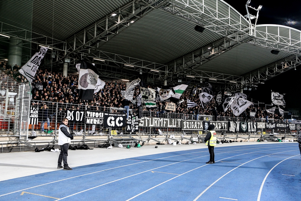 LASK - Sturm Graz
OEFB Cup, Viertelfinale, LASK - SK Sturm Graz, Stadion Gugl Linz, 08.02.2020. 

Foto zeigt Fans von Sturm
