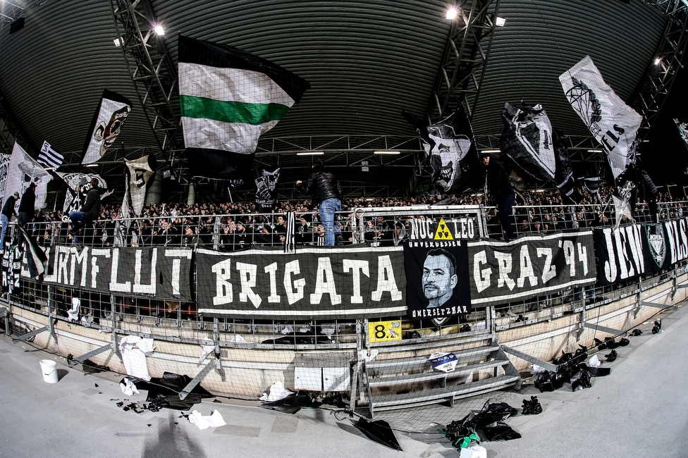 LASK - Sturm Graz
OEFB Cup, Viertelfinale, LASK - SK Sturm Graz, Stadion Gugl Linz, 08.02.2020. 

Foto zeigt Fans von Sturm
