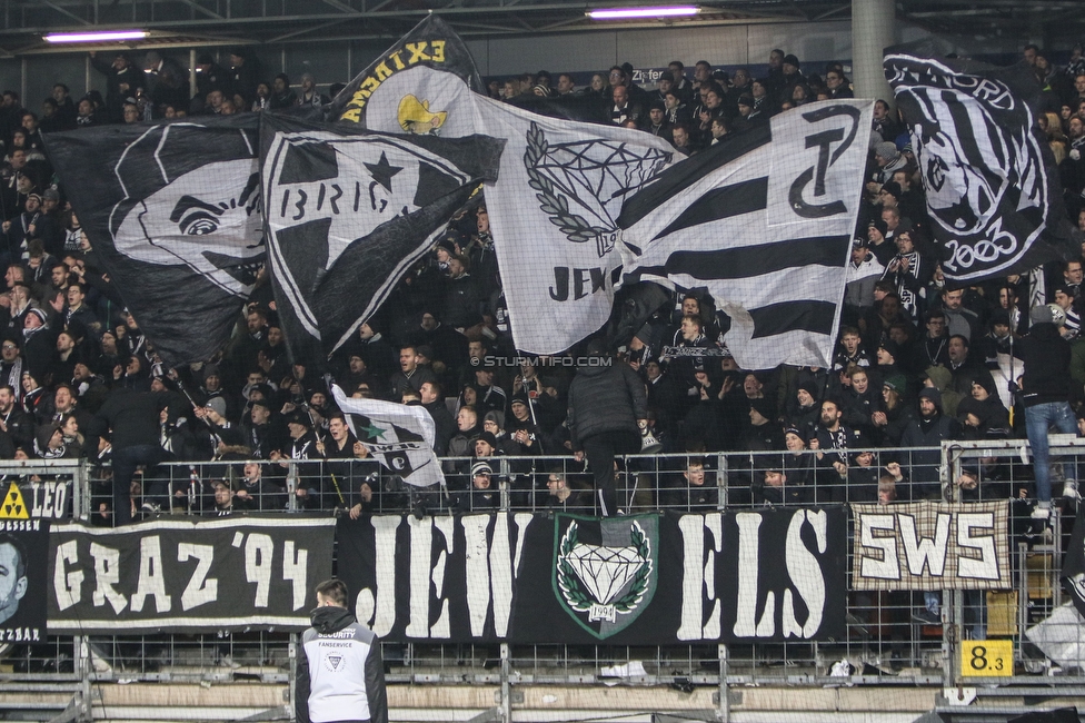 LASK - Sturm Graz
OEFB Cup, Viertelfinale, LASK - SK Sturm Graz, Stadion Gugl Linz, 08.02.2020. 

Foto zeigt Fans von Sturm
