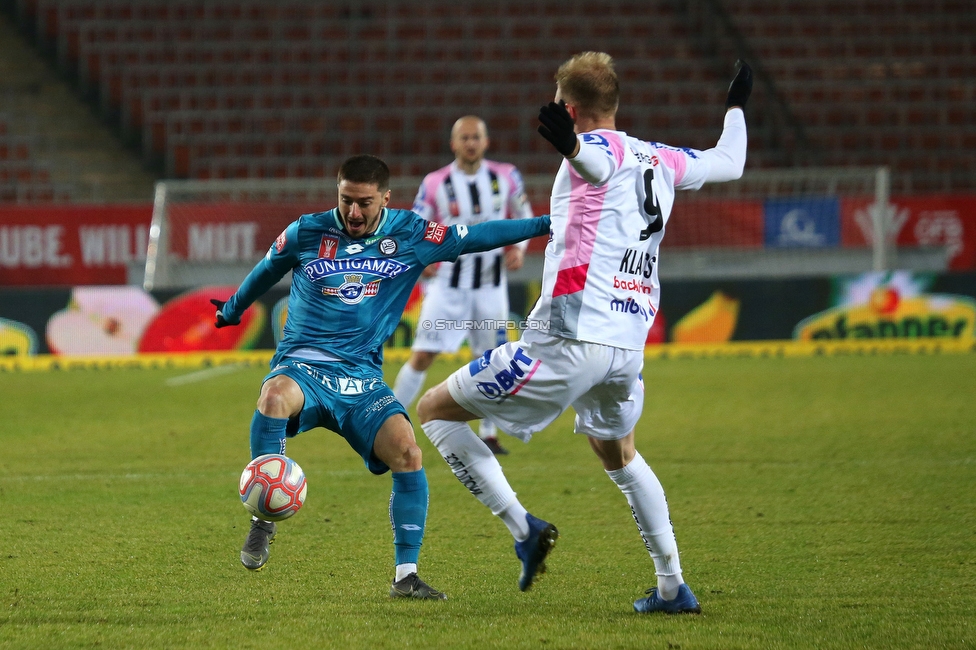 LASK - Sturm Graz
OEFB Cup, Viertelfinale, LASK - SK Sturm Graz, Stadion Gugl Linz, 08.02.2020. 

Foto zeigt Otar Kiteishvili (Sturm) und Joao Klauss De Mello (LASK)
