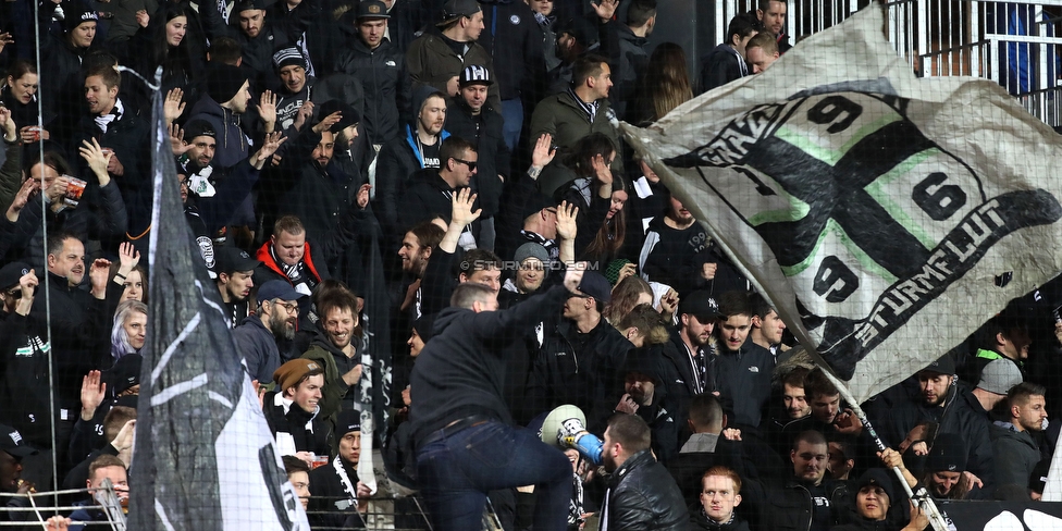 Admira Wacker - Sturm Graz
Oesterreichische Fussball Bundesliga, 20. Runde, FC Admira Wacker - SK Sturm Graz, Stadion Suedstadt Maria Enzersdorf, 22.02.2020. 

Foto zeigt Fans von Sturm
Schlüsselwörter: vorsaenger