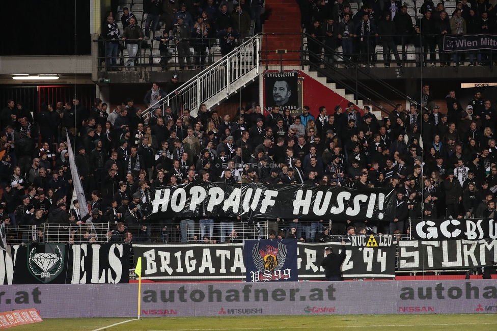 Admira Wacker - Sturm Graz
Oesterreichische Fussball Bundesliga, 20. Runde, FC Admira Wacker - SK Sturm Graz, Stadion Suedstadt Maria Enzersdorf, 22.02.2020. 

Foto zeigt Fans von Sturm mit einem Spruchband
Schlüsselwörter: huspek