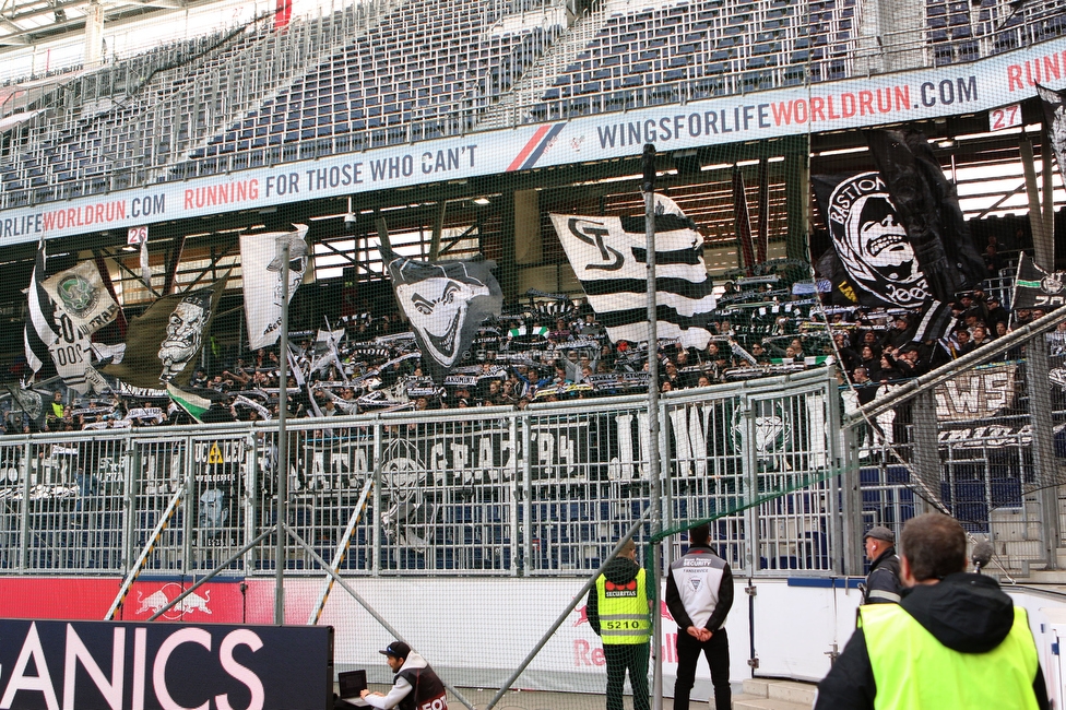 Salzburg - Sturm Graz
Oesterreichische Fussball Bundesliga, 22. Runde, FC RB Salzburg - SK Sturm Graz, Stadion Wals-Siezenheim, 08.03.2020. 

Foto zeigt Fans von Sturm
Schlüsselwörter: schals