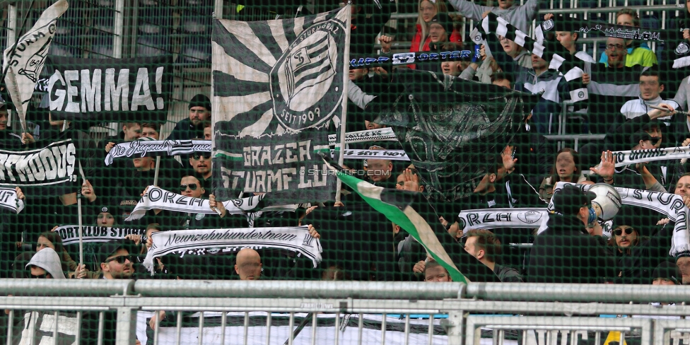 Salzburg - Sturm Graz
Oesterreichische Fussball Bundesliga, 22. Runde, FC RB Salzburg - SK Sturm Graz, Stadion Wals-Siezenheim, 08.03.2020. 

Foto zeigt Fans von Sturm
Schlüsselwörter: sturmflut vorsaenger schals