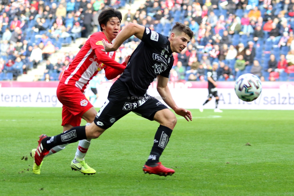 Salzburg - Sturm Graz
Oesterreichische Fussball Bundesliga, 22. Runde, FC RB Salzburg - SK Sturm Graz, Stadion Wals-Siezenheim, 08.03.2020. 

Foto zeigt Masaya Okugawa (Salzburg) und Ivan Ljubic (Sturm)
