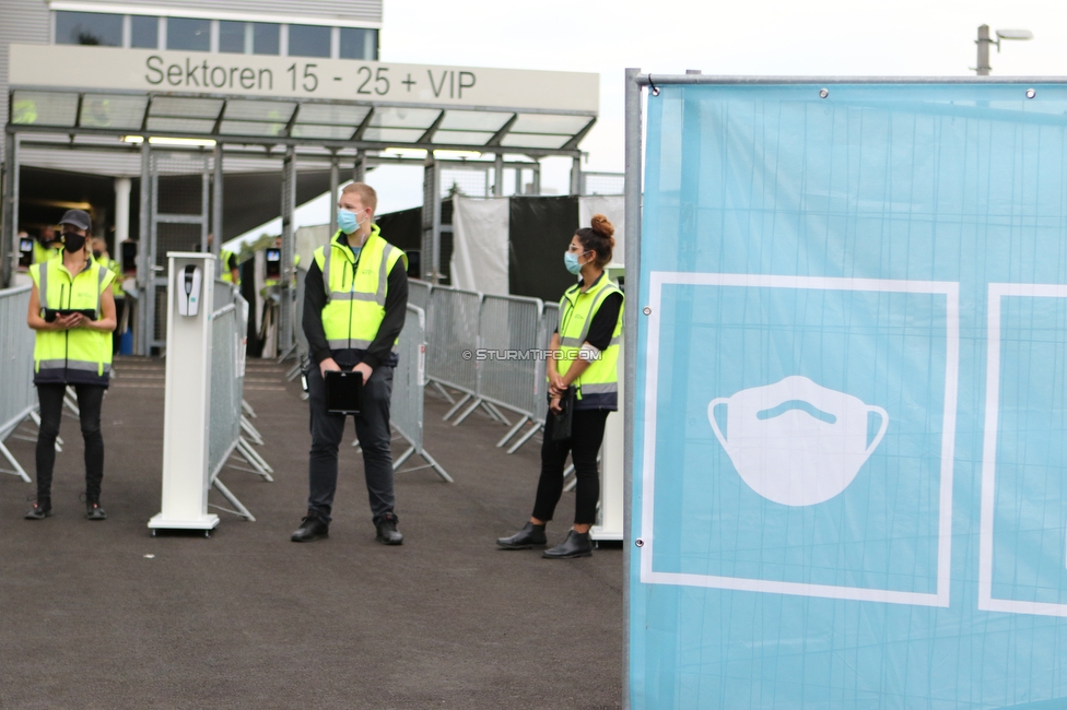 Sturm Graz - Innsbruck
OEFB Cup, 1. Runde, SK Sturm Graz - SV Innsbruck, Stadion Liebenau Graz, 28.08.2020. 

Foto zeigt Security beim Stadioneingang
Schlüsselwörter: COVID19