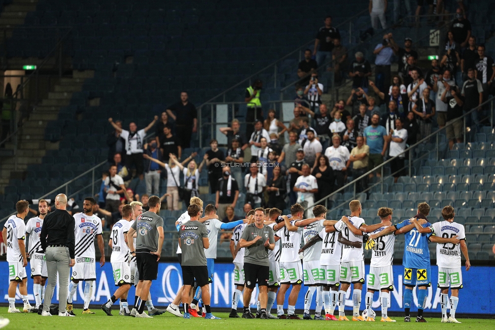 Sturm Graz - Innsbruck
OEFB Cup, 1. Runde, SK Sturm Graz - SV Innsbruck, Stadion Liebenau Graz, 28.08.2020. 

Foto zeigt die Mannschaft von Sturm und Fans von Sturm
