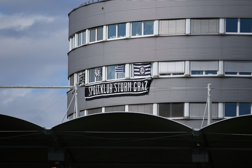 Sturm Graz - Altach
Oesterreichische Fussball Bundesliga, 4. Runde, SK Sturm Graz - SCR Altach, Stadion Liebenau Graz, 04.10.2020. 

Foto zeigt Fans von Sturm im Stadionturm
