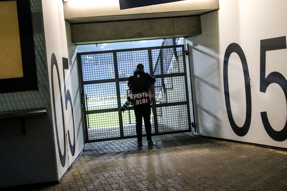 Sturm Graz - Tirol
Oesterreichische Fussball Bundesliga, 9. Runde, SK Sturm Graz - WSG Tirol, Stadion Liebenau Graz, 28.11.2020. 

Foto zeigt einen Fotografen
Schlüsselwörter: COVID19